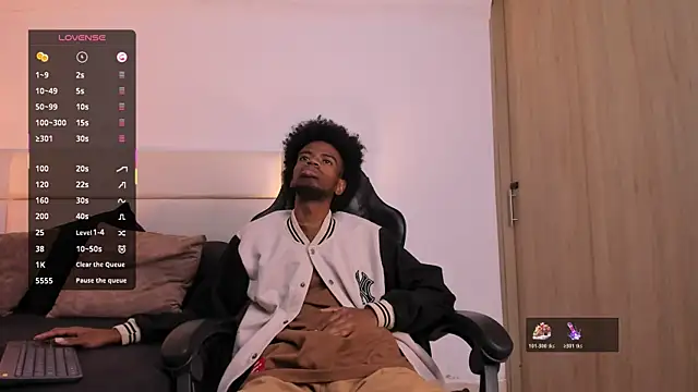 Snapshot of AllexJacob chatting on November 2025 01:04:02 PM AllexJacob online show from November 2025 01:04:02 PM