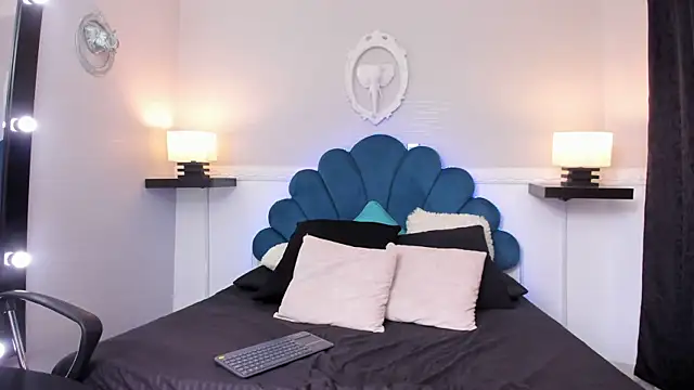 AllexJacob online show from September 2025 12:53:01 PM