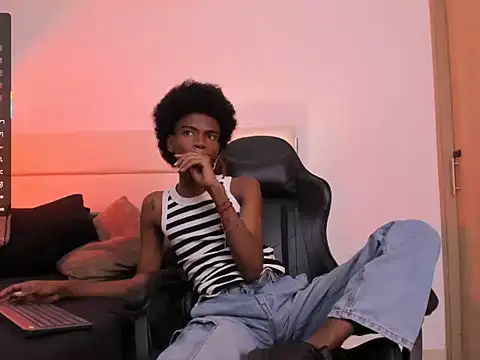 Snapshot of AllexJacob chatting on November 2025 01:37:02 PM AllexJacob online show from November 2025 01:37:02 PM