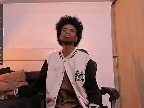 Snapshot of AllexJacob chatting on November 2025 01:14:02 PM AllexJacob online show from November 2025 01:14:02 PM