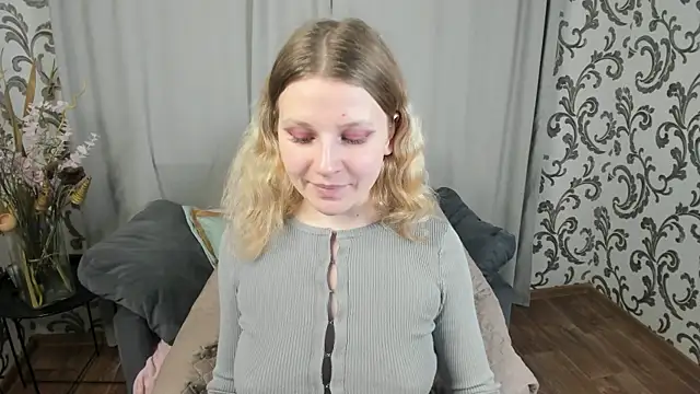 Snapshot of _Velvet_peach_ chatting on November 2025 11:09:02 AM Velvet peach online show from November 2025 11:09:02 AM