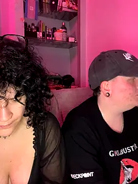 Snapshot of captaine_pioupiou chatting on November 2025 08:57:02 PM captaine pioupiou online show from November 2025 08:57:02 PM