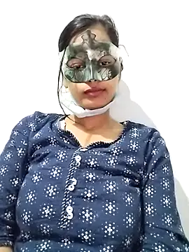 ms-naina online show from April 2026 07:31:02 PM