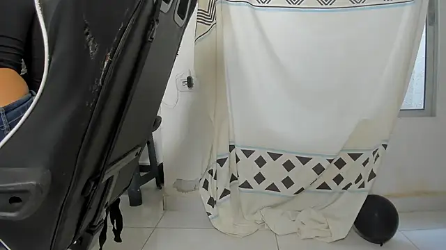 Snapshot of Dakota_x18 chatting on October 2025 07:48:02 PM Dakota x18 online show from October 2025 07:48:02 PM