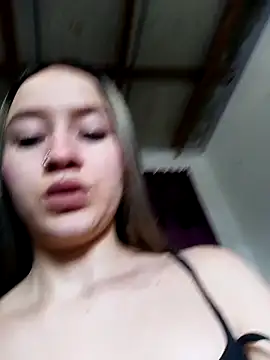 Shairaclark  online show from November 2025 09:08:02 PM