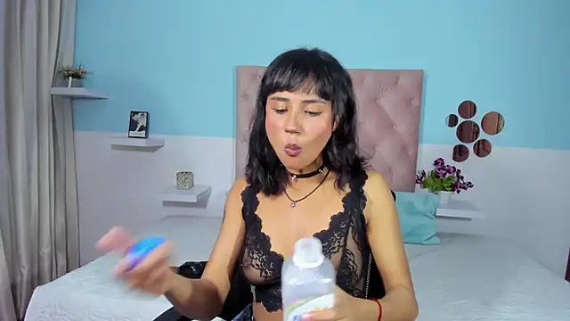 Snapshot of Lola_Purple chatting on October 2025 03:19:01 AM Lola Purple online show from October 2025 03:19:01 AM