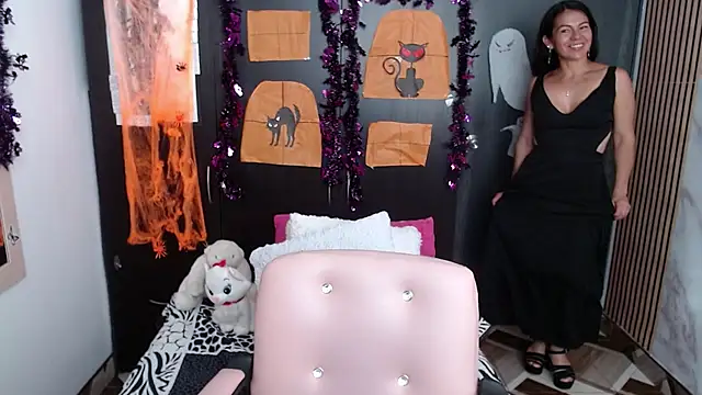 Snapshot of camilavargas_ chatting on October 2025 09:01:01 PM camilavargas online show from October 2025 09:01:01 PM