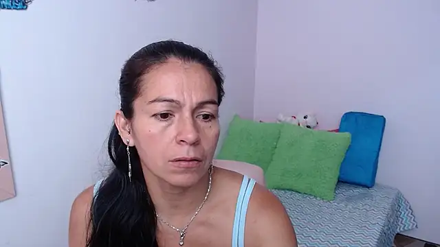 camilavargas  online show from February 2026 02:17:01 PM