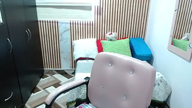 camilavargas  online show from May 2026 10:02:01 PM