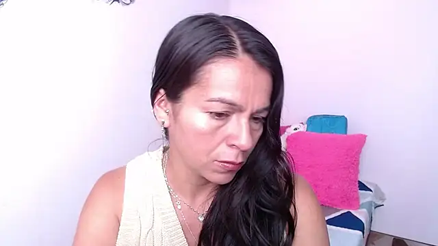 camilavargas  online show from February 2026 03:45:02 PM