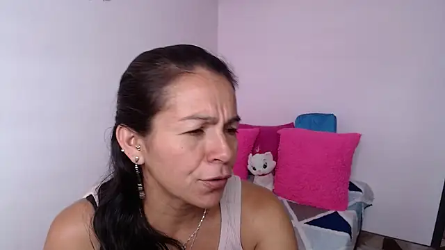 camilavargas  online show from February 2026 03:55:01 PM