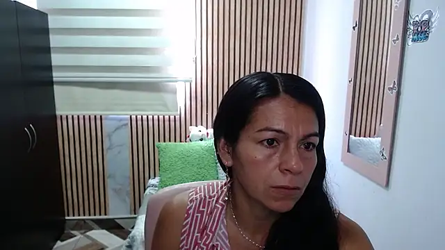camilavargas  online show from April 2026 04:57:02 PM
