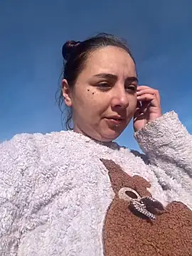 Emilie 1 online show from February 2026 02:52:01 PM