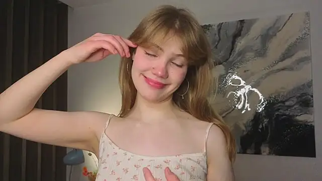 pienaple online show from December 2025 04:08:01 AM