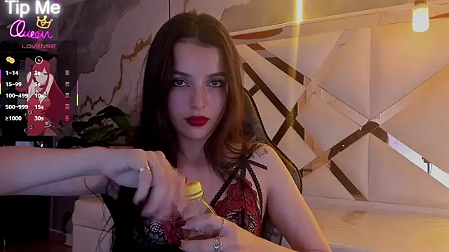 sophiadoll tf online show from April 2026 08:43:01 PM