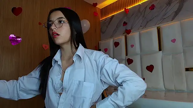 sophiadoll tf online show from February 2026 03:37:01 AM