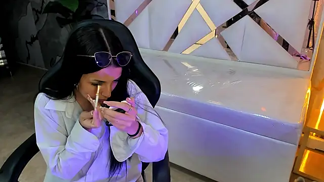 Snapshot of sophiadoll_tf chatting on December 2025 08:10:01 PM sophiadoll tf online show from December 2025 08:10:01 PM