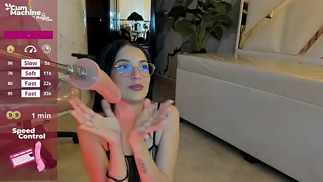 Snapshot of sophiadoll_tf chatting on November 2025 09:09:02 PM sophiadoll tf online show from November 2025 09:09:02 PM