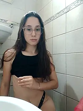 Snapshot of linameii chatting on October 2025 02:22:02 AM linameii online show from October 2025 02:22:02 AM