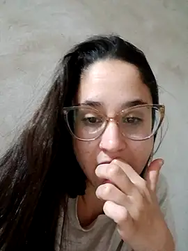 Snapshot of linameii chatting on November 2025 06:28:01 AM linameii online show from November 2025 06:28:01 AM