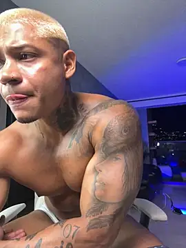 Snapshot of DiagoRockfield chatting on October 2025 12:53:02 AM DiagoRockfield online show from October 2025 12:53:02 AM