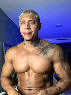 Snapshot of DiagoRockfield chatting on October 2025 01:06:02 AM DiagoRockfield online show from October 2025 01:06:02 AM