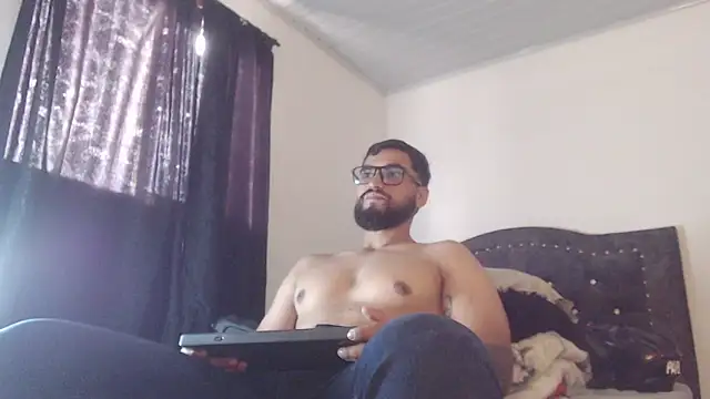Chrys harris77 online show from April 2026 09:37:02 PM
