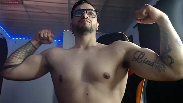 Snapshot of Chrys_harris77 chatting on November 2025 09:26:01 PM Chrys harris77 online show from November 2025 09:26:01 PM