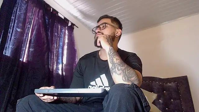 Chrys harris77 online show from March 2026 09:39:01 PM