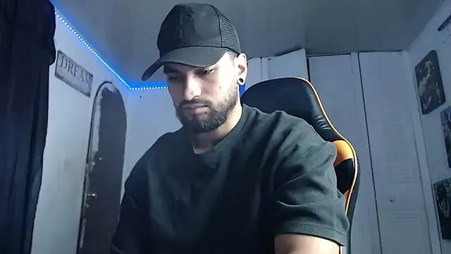 Snapshot of Chrys_harris77 chatting on October 2025 11:06:02 PM Chrys harris77 online show from October 2025 11:06:02 PM