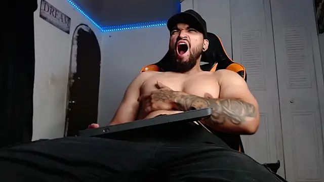 Snapshot of Chrys_harris77 chatting on October 2025 08:20:02 PM Chrys harris77 online show from October 2025 08:20:02 PM