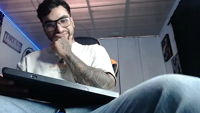 Chrys harris77 online show from December 2025 06:51:01 PM