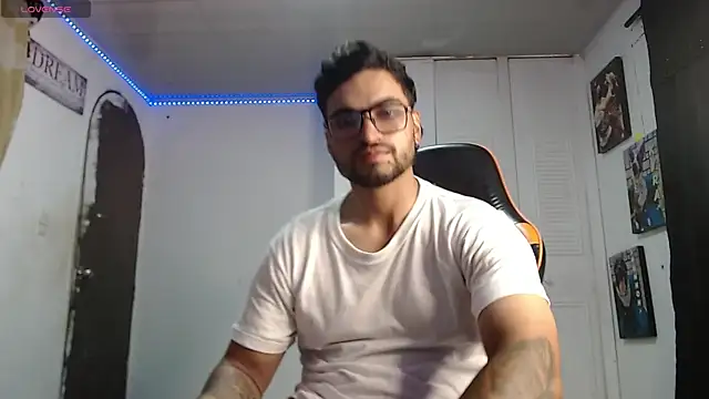 Snapshot of Chrys_harris77 chatting on November 2025 08:09:02 PM Chrys harris77 online show from November 2025 08:09:02 PM