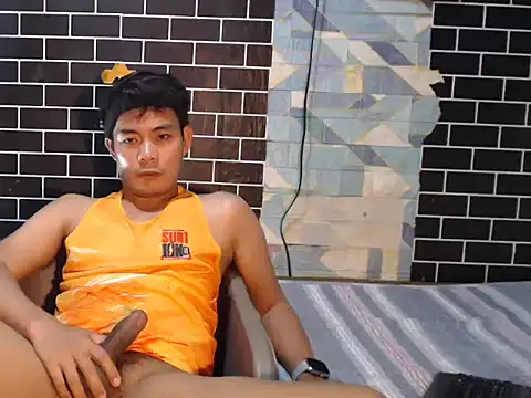 Newt4U online show from December 2025 08:48:02 AM