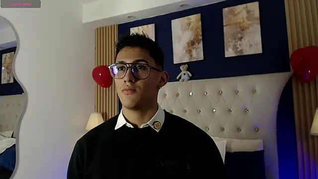 SalvadorFit online show from February 2026 08:09:02 PM