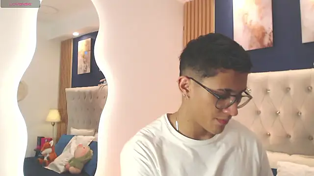 SalvadorFit online show from February 2026 08:41:01 PM