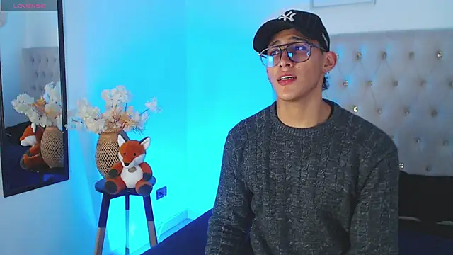 Snapshot of SalvadorFit chatting on September 2025 08:48:01 PM SalvadorFit online show from September 2025 08:48:01 PM