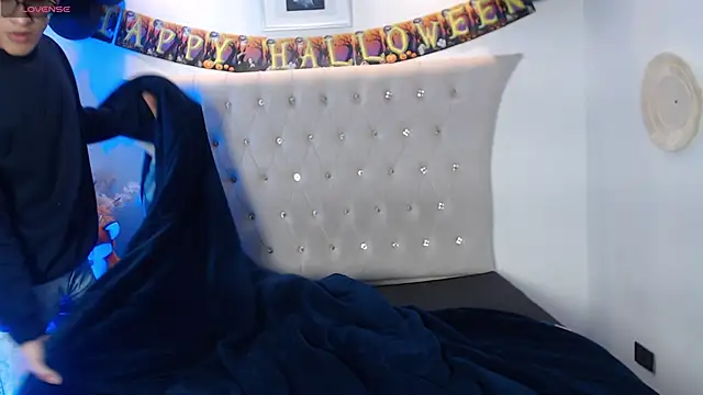 Snapshot of SalvadorFit chatting on October 2025 08:19:01 PM SalvadorFit online show from October 2025 08:19:01 PM