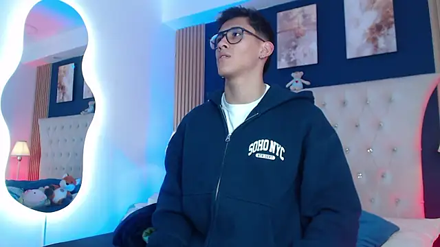 SalvadorFit online show from March 2026 08:19:01 PM