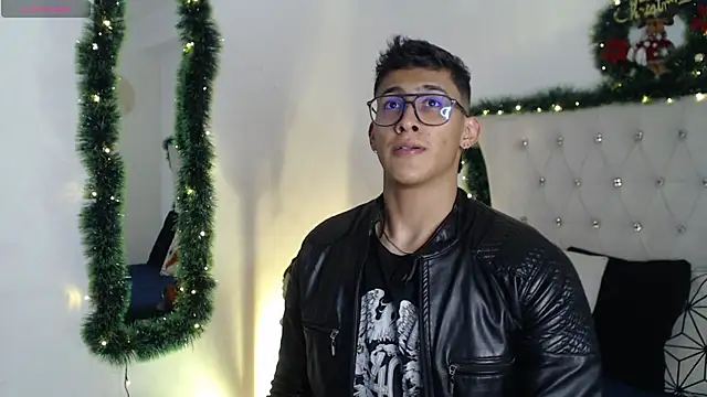 SalvadorFit online show from December 2025 09:26:02 PM