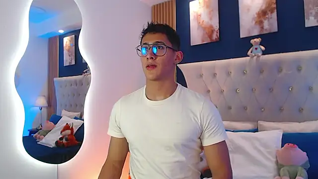 SalvadorFit online show from February 2026 08:41:02 PM