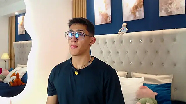 SalvadorFit online show from February 2026 08:05:02 PM