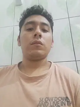 Snapshot of latinbigcock1_ chatting on October 2025 10:33:02 PM latinbigcock1 online show from October 2025 10:33:02 PM