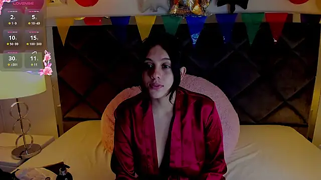 Snapshot of MeganMyerss_ chatting on September 2025 08:04:02 PM MeganMyerss online show from September 2025 08:04:02 PM