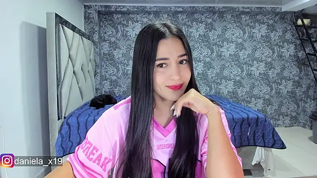 Snapshot of Daniela_x19 chatting on May 2026 12:53:02 AM Daniela x19 online show from May 2026 12:53:02 AM