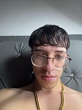 arthurdavies online show from October 2025 04:09:01 AM