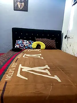 Daavikolovivi online show from November 2025 08:24:01 PM