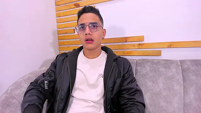 axel vega online show from October 2025 01:23:02 PM