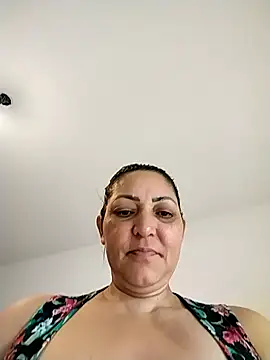 Snapshot of Lunita86 chatting on November 2025 01:33:01 PM Lunita86 online show from November 2025 01:33:01 PM