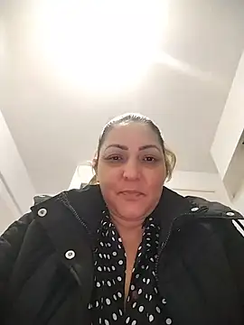 Lunita86 online show from June 2026 02:01:02 AM